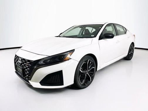 2024 Nissan Altima SR FWD