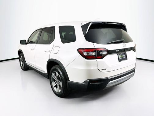 Platinum White Pearl 2024 Honda Pilot EX-L