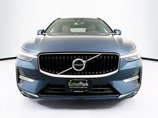 2022 Volvo XC60 B5 Momentum