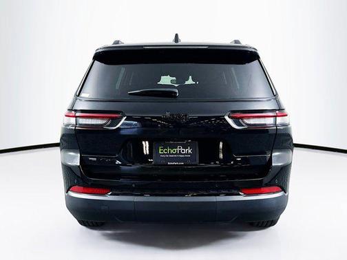 Diamond Black Crystal Pearlcoat 2023 Jeep Grand Cherokee L Altitude