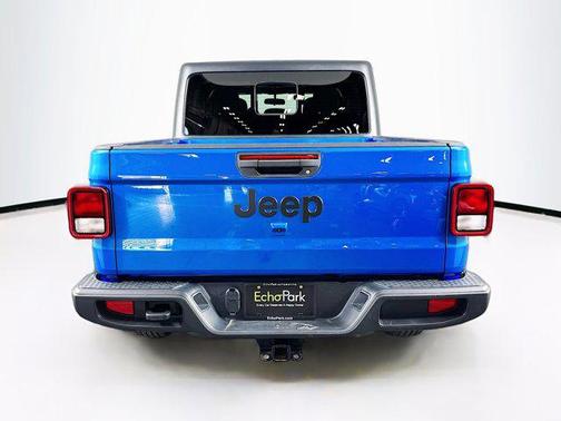 2022 Jeep Gladiator Sport S
