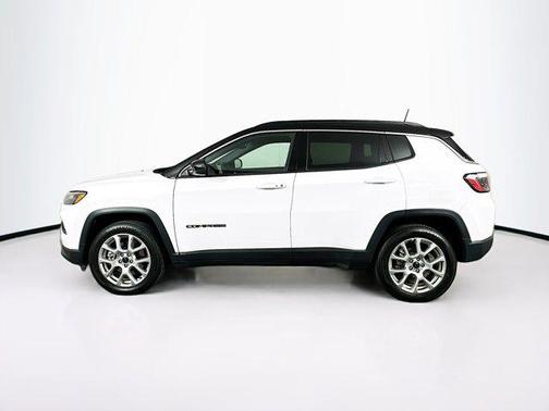 Bright White Clearcoat 2025 Jeep Compass Limited