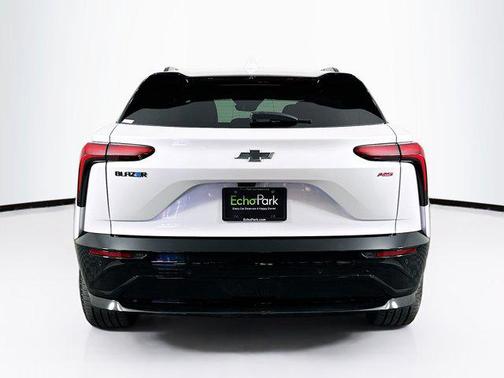 Iridescent Pearl Tricoat 2024 Chevrolet Blazer EV RWD RS