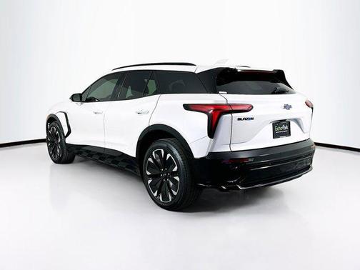 Iridescent Pearl Tricoat 2024 Chevrolet Blazer EV RWD RS