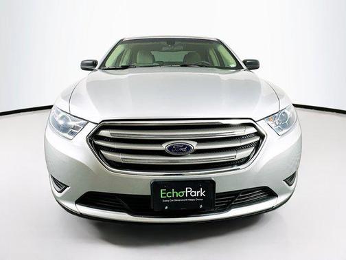 2018 Ford Taurus SE