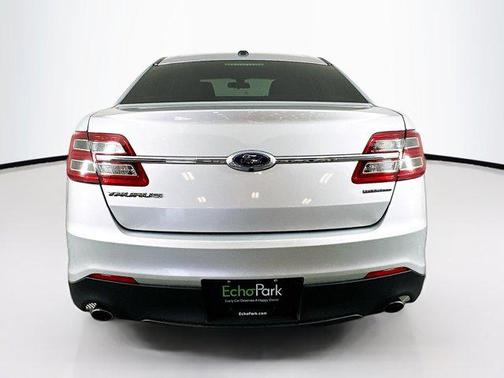 2018 Ford Taurus SE