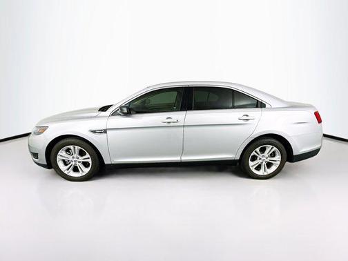 2018 Ford Taurus SE