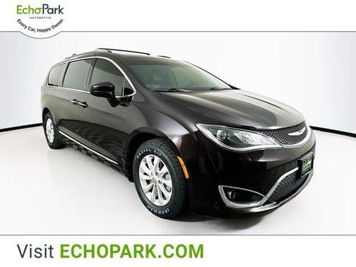 2018 Chrysler Pacifica Touring-L
