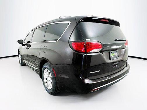 2018 Chrysler Pacifica Touring-L