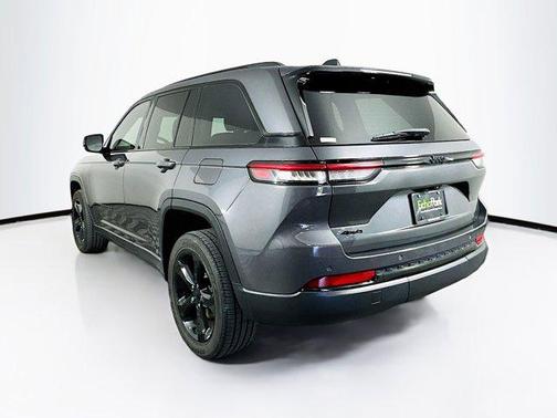 2022 Jeep Grand Cherokee Altitude