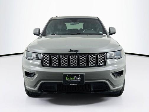 Sting-Gray Clearcoat 2021 Jeep Grand Cherokee Laredo