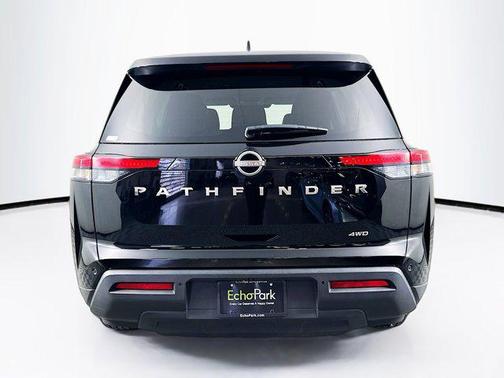 2024 Nissan Pathfinder S 4WD