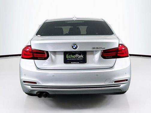 Glacier Silver Metallic 2018 BMW 330e iPerformance