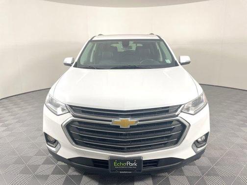 Photo 2 of 40 of 2018 Chevrolet Traverse LT Leather