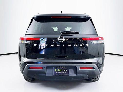 2025 Nissan Pathfinder SV FWD