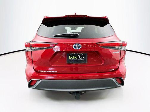 2021 Toyota Highlander Hybrid XLE