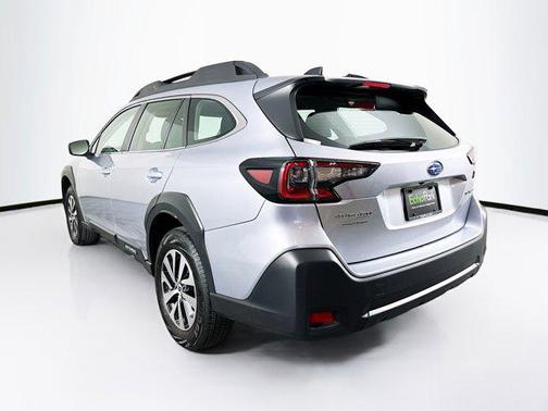2025 Subaru Outback Base