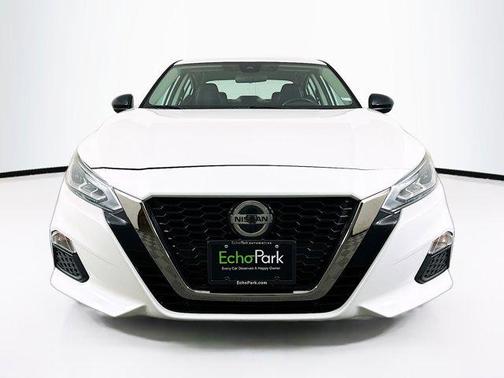 2020 Nissan Altima SR FWD