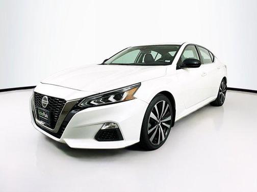 2020 Nissan Altima SR FWD