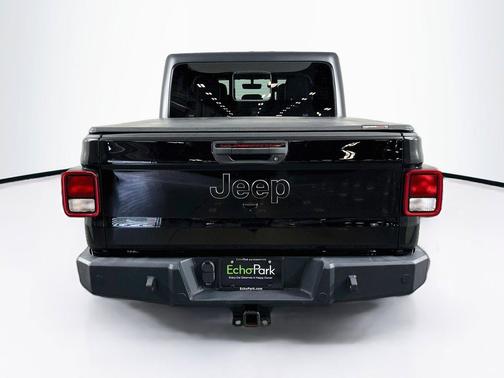 Black Clearcoat 2021 Jeep Gladiator Overland