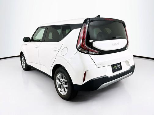 Snow White Pearl 2025 Kia Soul LX