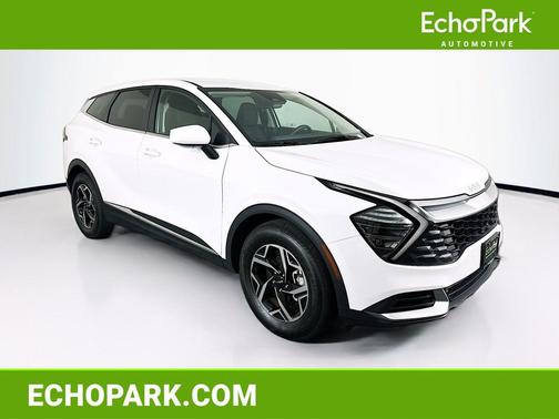 Glacial White Pearl 2025 Kia Sportage LX