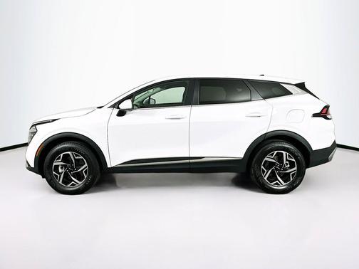 Glacial White Pearl 2025 Kia Sportage LX