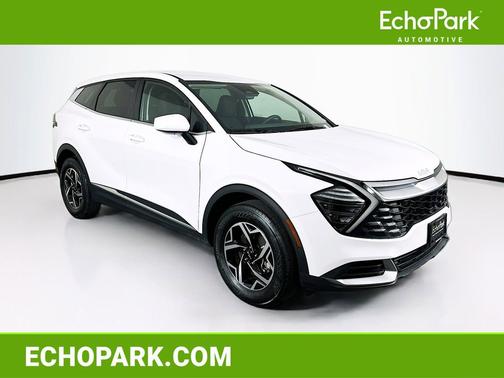 Glacial White Pearl 2025 Kia Sportage LX