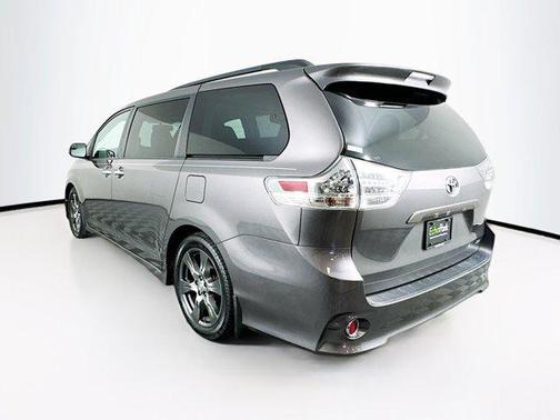 2017 Toyota Sienna SE