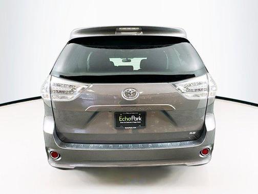 2017 Toyota Sienna SE