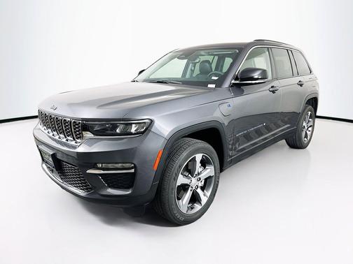 Baltic Gray Metallic Clearcoat 2022 Jeep Grand Cherokee 4xe Base