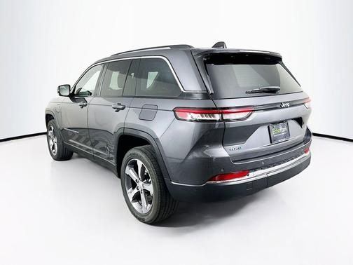 Baltic Gray Metallic Clearcoat 2022 Jeep Grand Cherokee 4xe Base