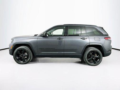 2022 Jeep Grand Cherokee Altitude