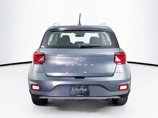 Ecotronic Gray 2025 Hyundai VENUE SEL
