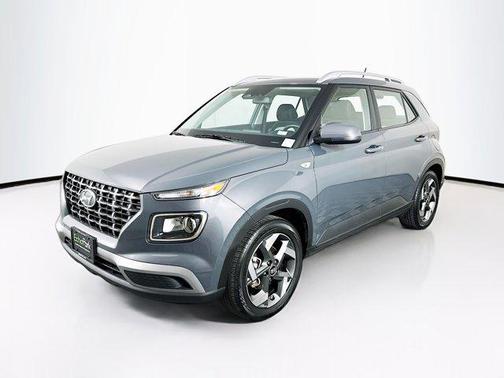 Ecotronic Gray 2025 Hyundai VENUE SEL
