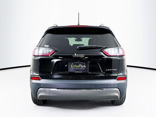Diamond Black Crystal Pearlcoat 2019 Jeep Cherokee Limited