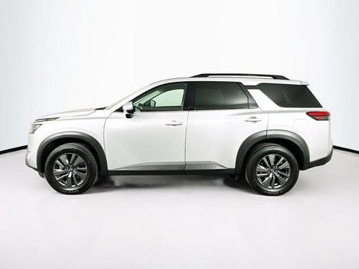 2024 Nissan Pathfinder SV FWD