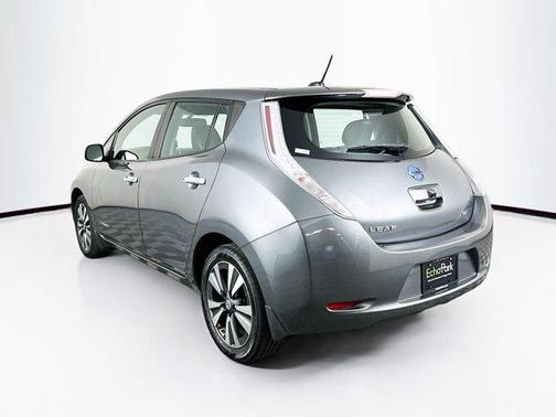 Gun Metallic 2015 Nissan Leaf SL