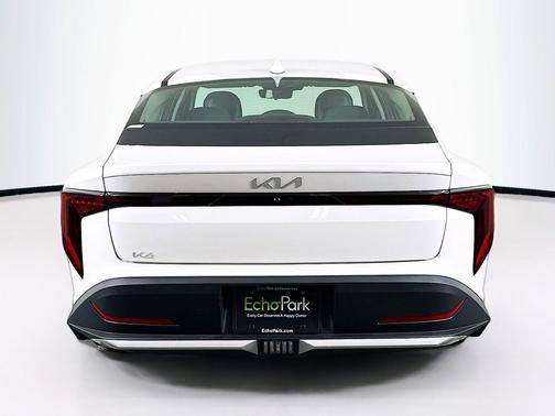 Snow White Pearl 2025 Kia K4 LXS