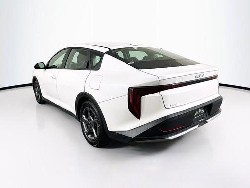 Snow White Pearl 2025 Kia K4 LXS