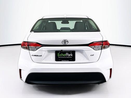 Ice Cap 2024 Toyota Corolla LE