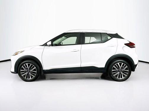 2022 Nissan Kicks SV