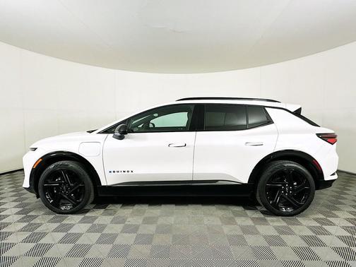 Iridescent Pearl Tricoat 2025 Chevrolet Equinox EV RS