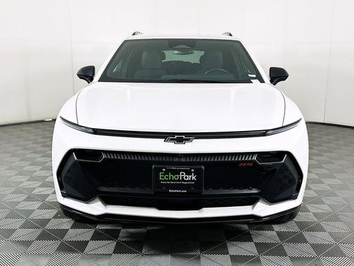 Iridescent Pearl Tricoat 2025 Chevrolet Equinox EV RS