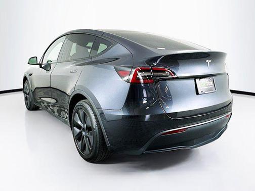 2025 Tesla Model Y Long Range Dual Motor All-Wheel Drive