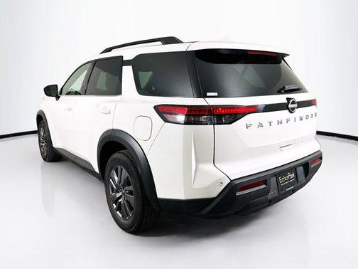 2025 Nissan Pathfinder SV FWD