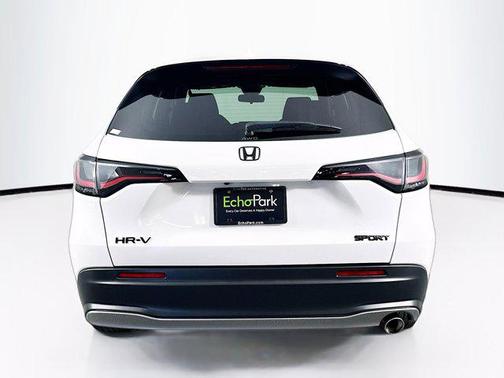 Platinum White Pearl 2023 Honda HR-V AWD Sport