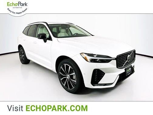 2024 Volvo XC60 B5 Plus Dark Theme