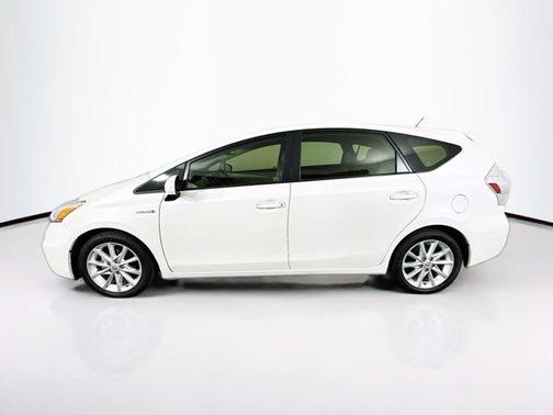 2013 Toyota Prius v Five