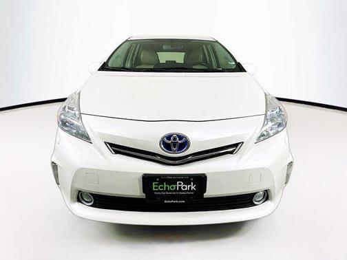 2013 Toyota Prius v Five
